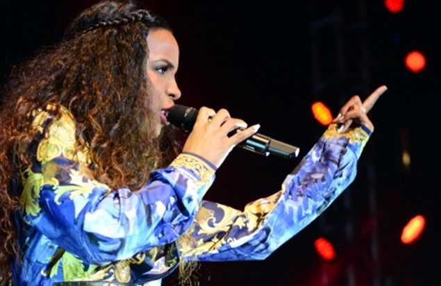 Kelly Rowland Marries Tim Witherspoon In Costa Rica