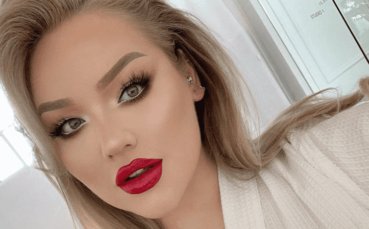 YouTube star Nikkie de Jager has revealed she is transgender YouTube star Nikkie de Jager has revealed she is transgender