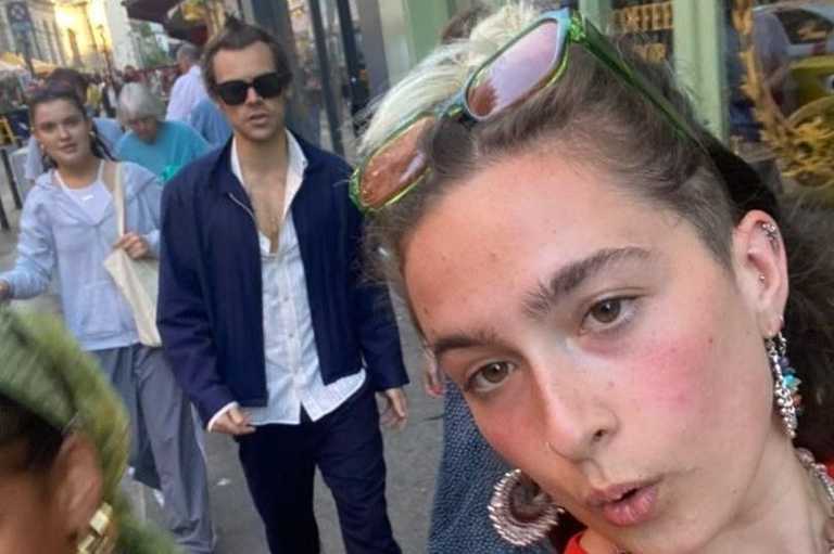 Apparently Harry Styles wasn’t allowed into a Dublin restaurant after staff didn’t cop who he was Apparently Harry Styles wasn’t allowed into a Dublin restaurant after staff didn’t cop who he was