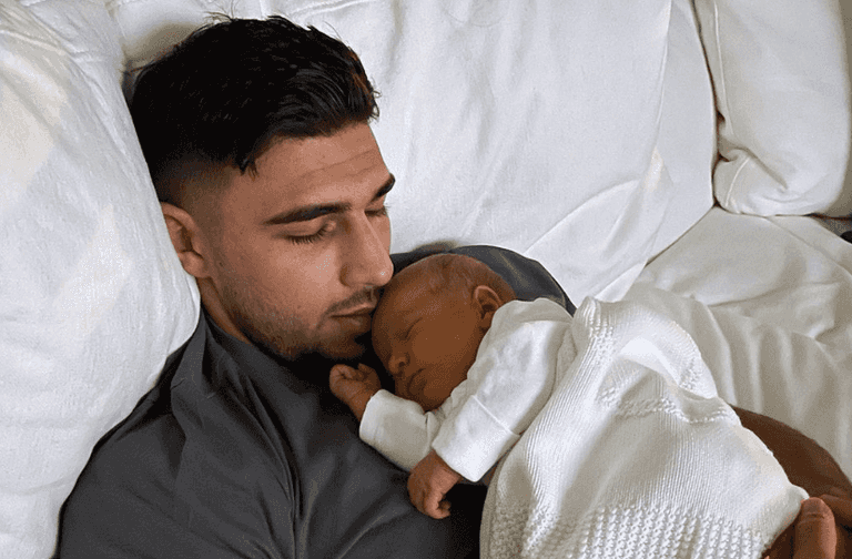Tommy Fury breaks down in tears as he dedicates victory to baby Bambi