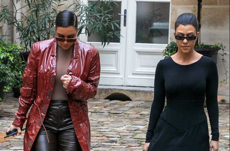 Kourtney Kardashian breaks down and accuses sister Kim of choosing “business over family” Kourtney Kardashian breaks down and accuses sister Kim of choosing “business over family”