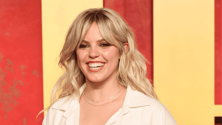 Have Reneé Rapp fans crossed the line with their concert signs? Have Reneé Rapp fans crossed the line with their concert signs?