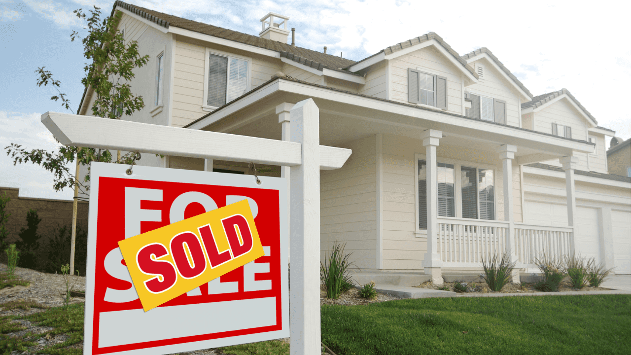 Woman accidentally buys neighbourhood of 85 houses after estate agent mistake