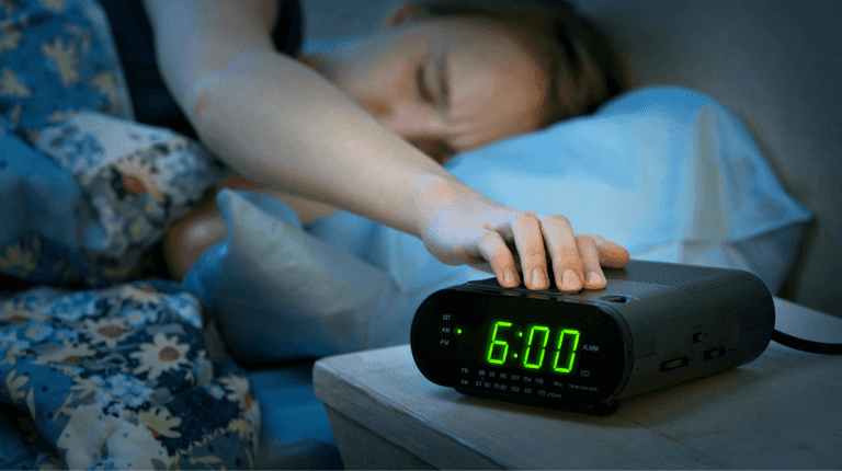 Falling back asleep after hitting the snooze button makes you feel worse