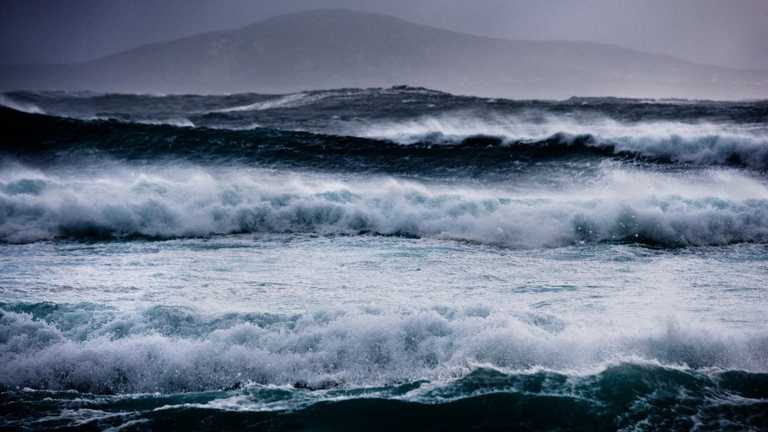 Met Éireann issues Status Orange warnings for six counties as Storm Amy to batter Ireland