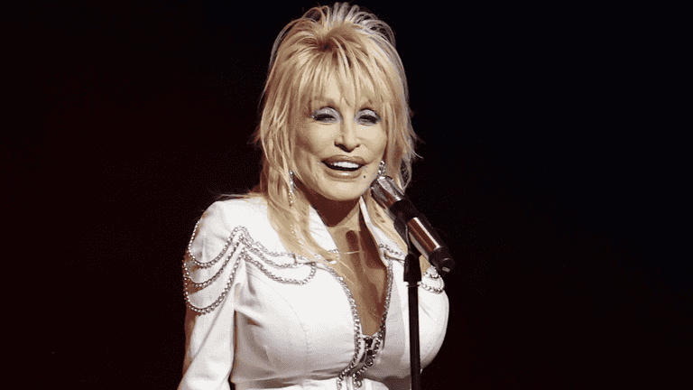 Dolly Parton’s sister says she’s ‘up all night praying’ for singer’s health