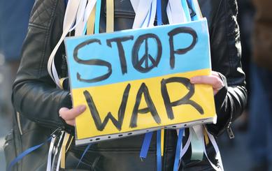 Students organise auction to raise funds for people suffering in Ukraine