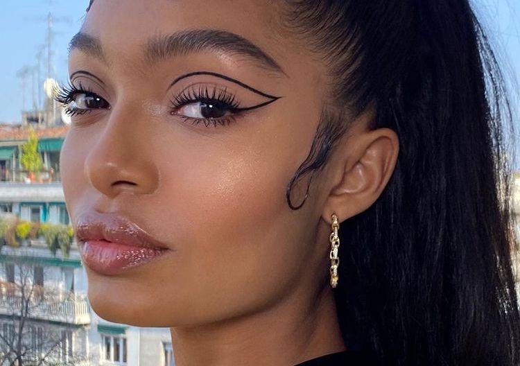 Negative space liner is the coolest new makeup trend – here’s how to do it