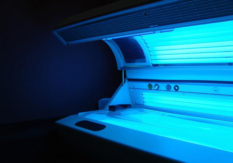 HSE urges people under the age of 35 to stop using sunbeds HSE urges people under the age of 35 to stop using sunbeds