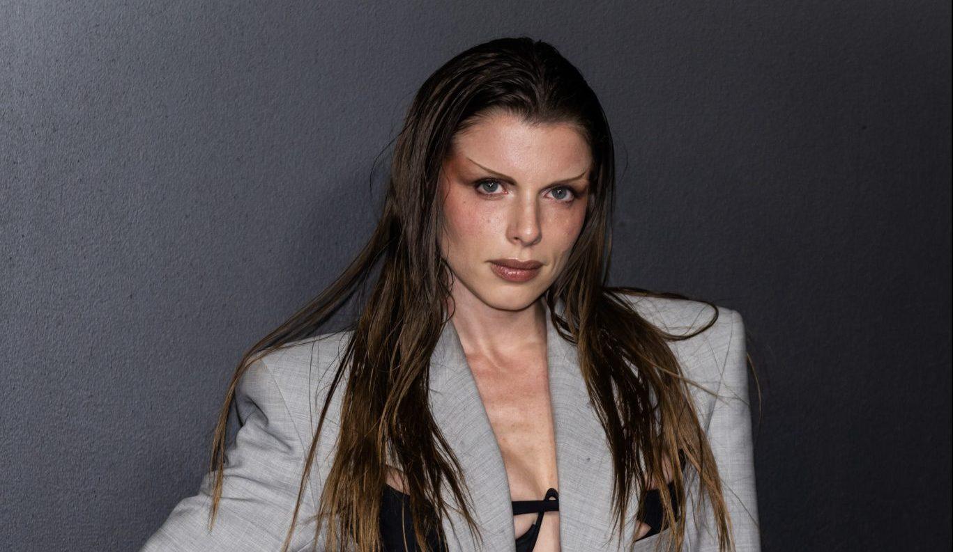 Julia Fox explains why she really dated Kanye West