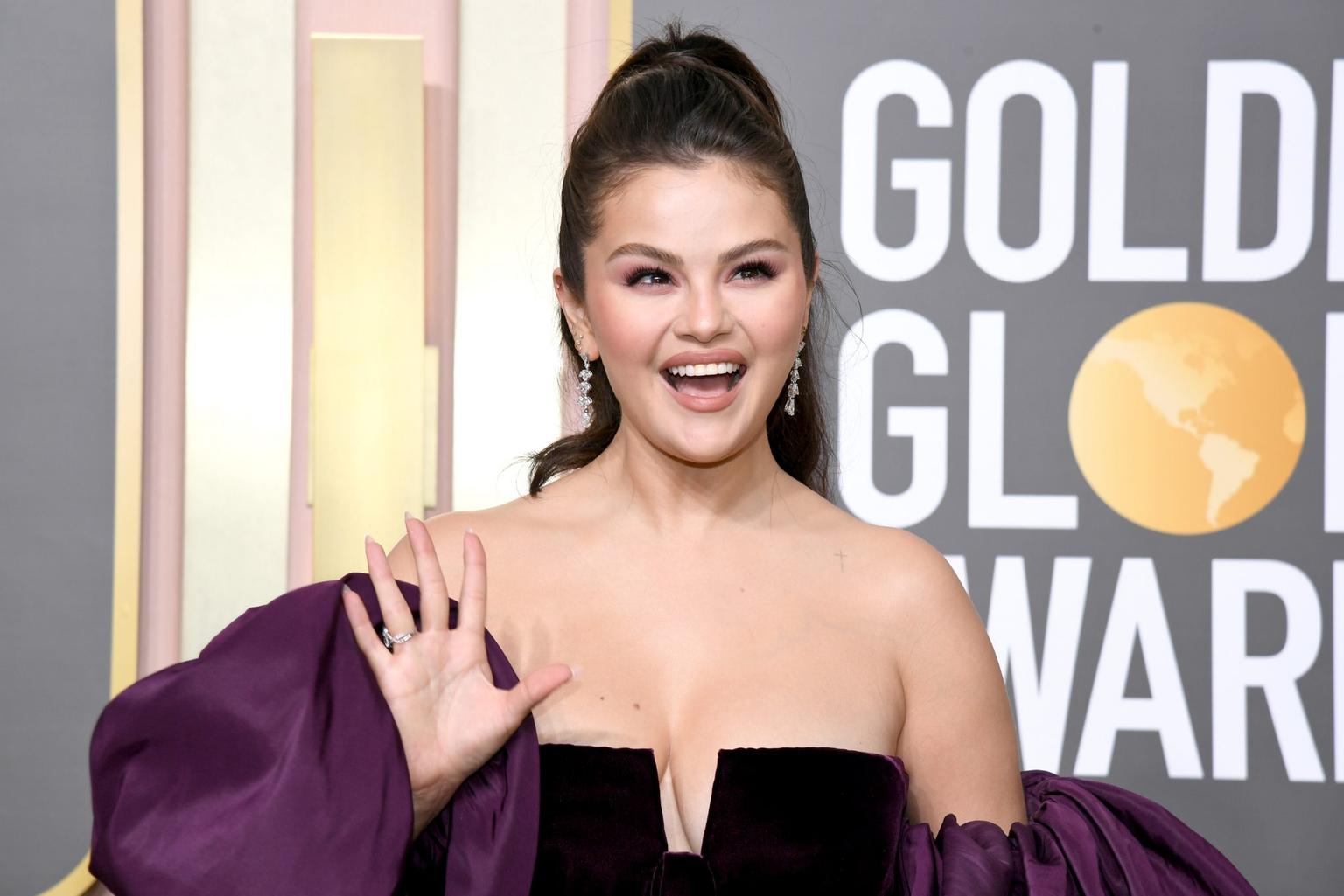 Selena Gomez announces she’s taking an immediate break from social media