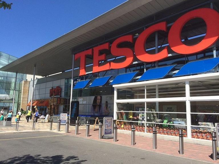 Tesco Ireland cuts prices nationwide on over 700 products