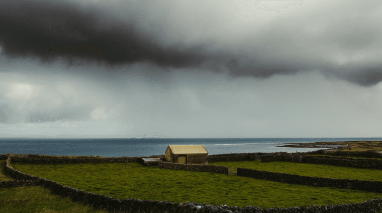 STATUS RED weather warning issued as Storm Amy set to cause damage