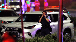 10 people killed in shooting at Bondi Beach in Sydney