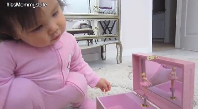 WATCH: Just Look At Her Face – This Little Girl Is Just So Happy!
