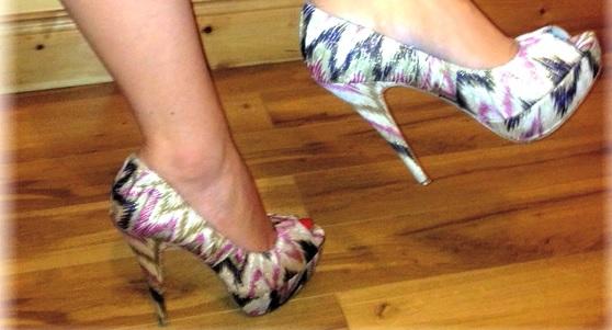 VIDEO: If The Shoe Fits! Irish Women Share Snaps Of Their Favourite Footwear VIDEO: If The Shoe Fits! Irish Women Share Snaps Of Their Favourite Footwear