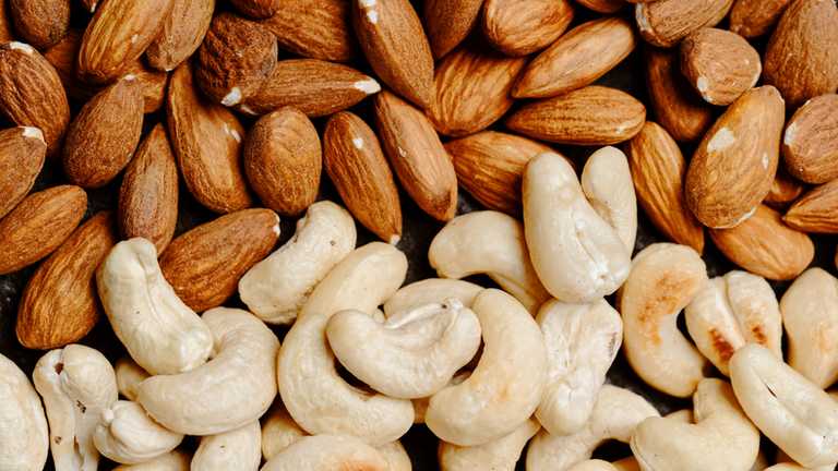 Almonds and cashews are actually way healthier than you thought they were Almonds and cashews are actually way healthier than you thought they were