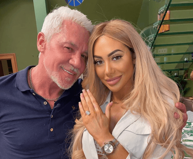 Chloe Ferry and Wayne Lineker announce “engagement” Chloe Ferry and Wayne Lineker announce “engagement”