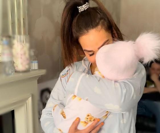 Safiyya Vorajee says “every day is getting harder” after baby Azaylia’s passing Safiyya Vorajee says “every day is getting harder” after baby Azaylia’s passing