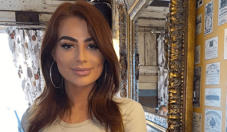 Love Island’s Jessica Hayes taken to hospital after infection from fake nails Love Island’s Jessica Hayes taken to hospital after infection from fake nails