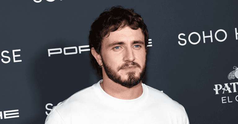 Paul Mescal breaks out the dad dance moves in London nightclub Paul Mescal breaks out the dad dance moves in London nightclub