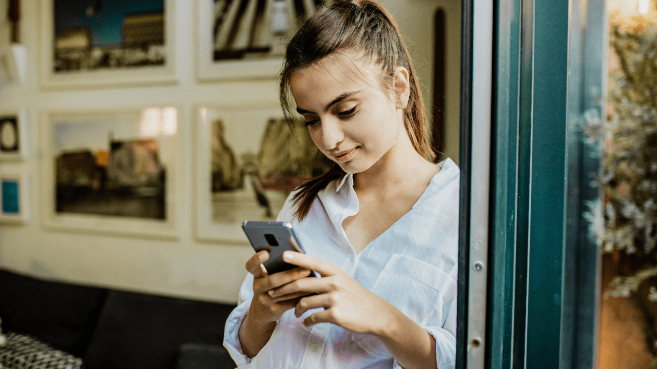 What women need to know about the paperclipping dating trend