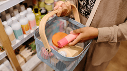 ‘I’m a dermatologist and I wish more people knew about this €6 moisturiser’ ‘I’m a dermatologist and I wish more people knew about this €6 moisturiser’