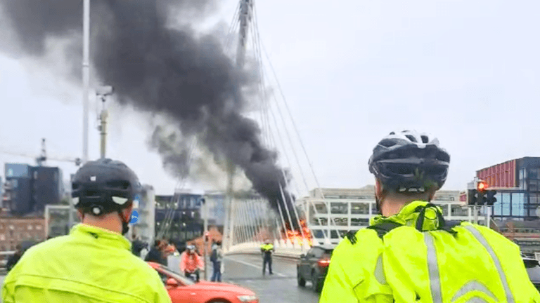 Iconic Dublin Samuel Beckett Bridge closes after big fire breaks out Iconic Dublin Samuel Beckett Bridge closes after big fire breaks out