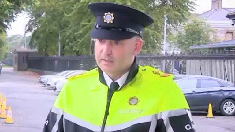 Man who hijacked car in Dublin city with baby girl inside still at large Man who hijacked car in Dublin city with baby girl inside still at large