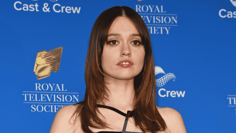 Aimee Lou Wood fans are only just realising she has an internet famous sister Aimee Lou Wood fans are only just realising she has an internet famous sister