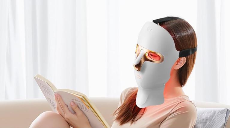LED face mask that gives ‘salon treatment without the price tag’ gets huge discount LED face mask that gives ‘salon treatment without the price tag’ gets huge discount