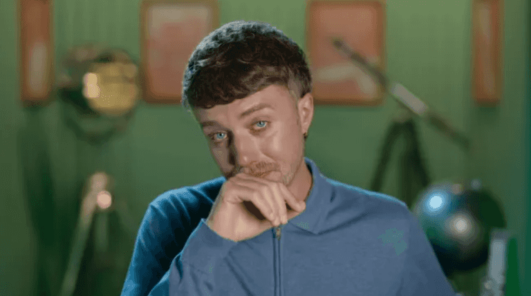 Roman Kemp bravely opens up about the phone call that ‘saved his life’ Roman Kemp bravely opens up about the phone call that ‘saved his life’